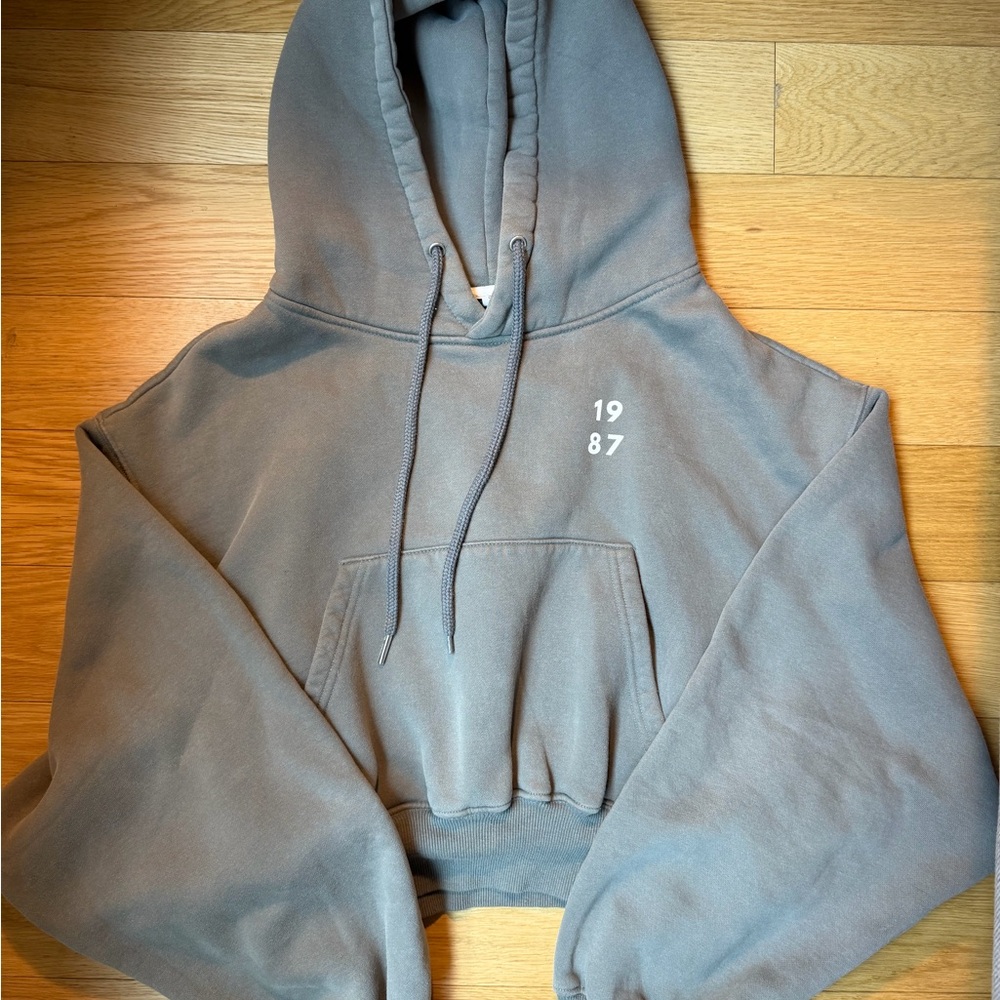 1987 Label Boston Cropped Grey Hoodie